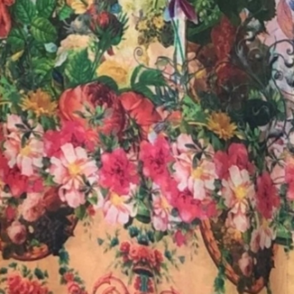 Meet your Posher, Nadia - Picture 1 of 1